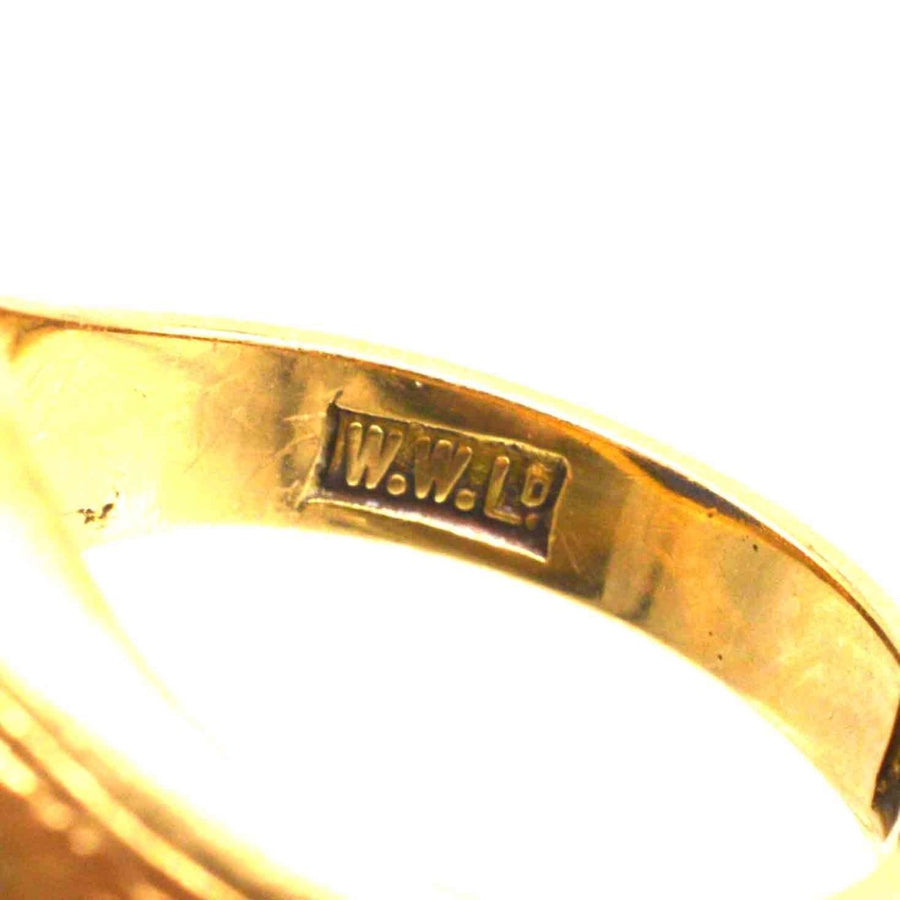 1960s 18ct Gold Signet Ring with Laplis Lazlui Intaglio of a Wolf | Parkin and Gerrish | Antique & Vintage Jewellery