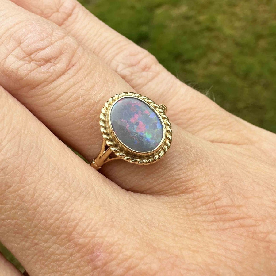 Vintage 18ct Gold Grey Opal Ring