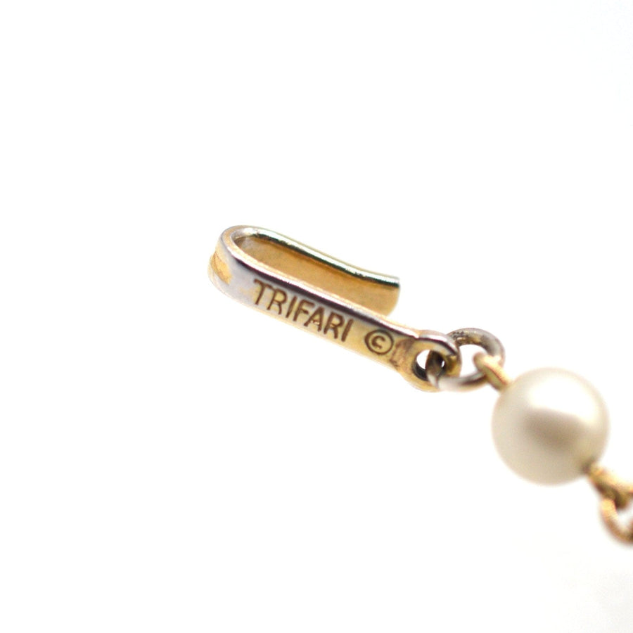 1950s-trifari-gold-tone-oak-leaf-faux-pearl-acorn-parure-parkin-and-gerrish