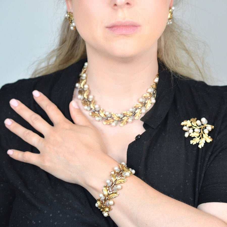 1950s-trifari-gold-tone-oak-leaf-faux-pearl-acorn-parure-parkin-and-gerrish