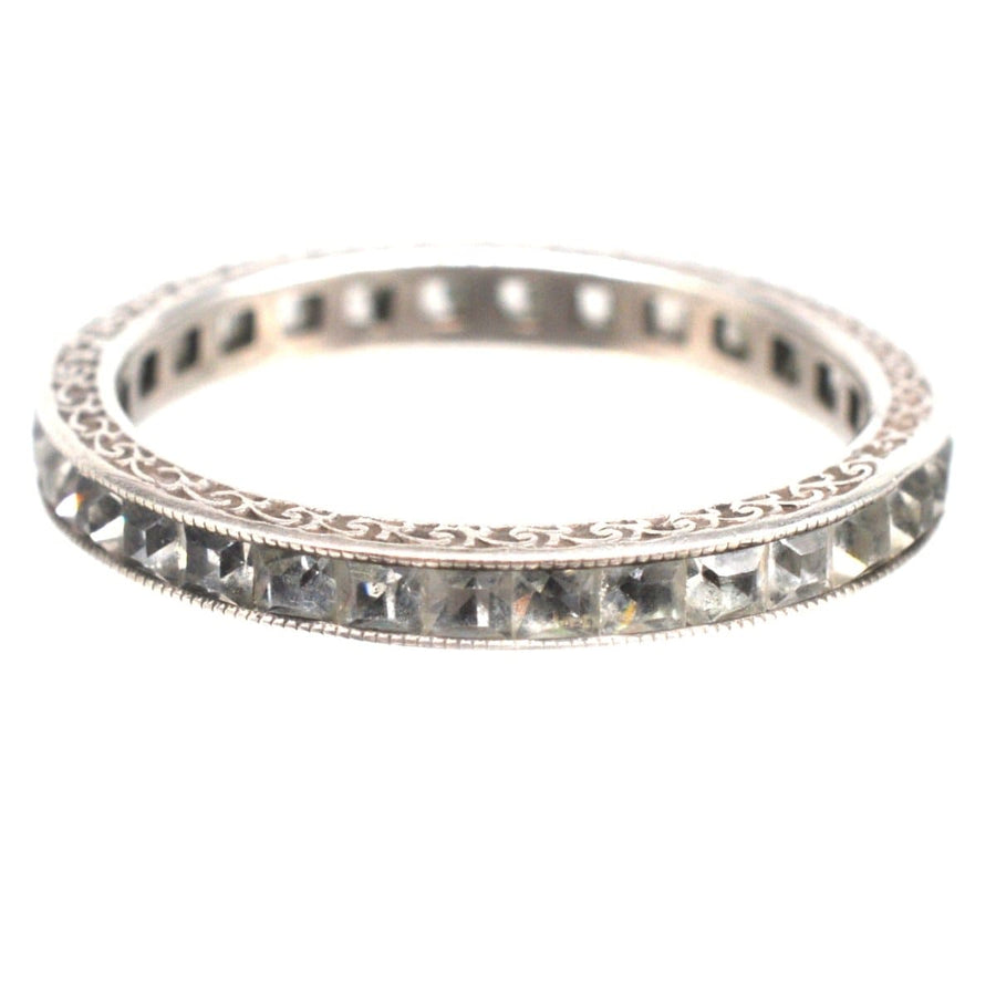 Art Deco silver paste eternity ring, a stunning symbol of love with sparkling details, ideal for engagement or wedding.