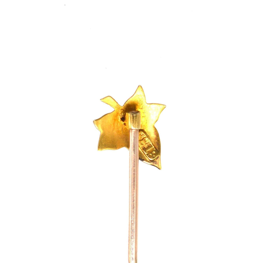 Edwardian 18ct gold ivy leaf tie pin with split pearls, ideal for grooms and special occasions.