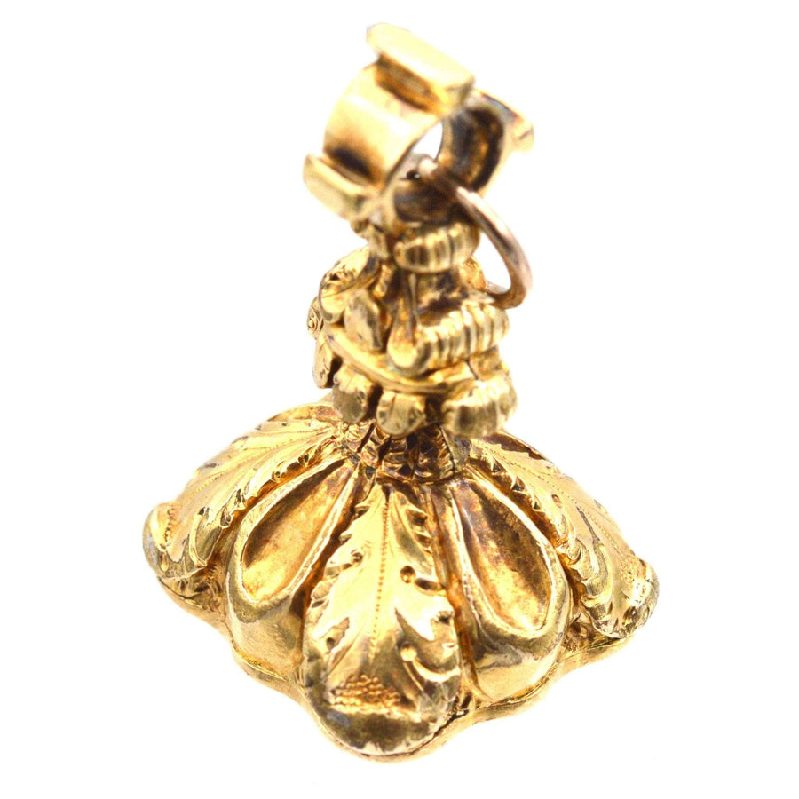 Georgian gold cased seal with intricate feather details and monogram, perfect for a unique necklace or decorative piece.
