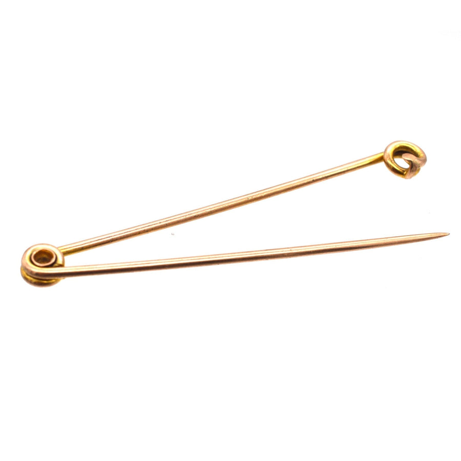 Large Victorian 9ct gold stock pin brooch, a classic safety pin used for fashion and equestrian purposes.