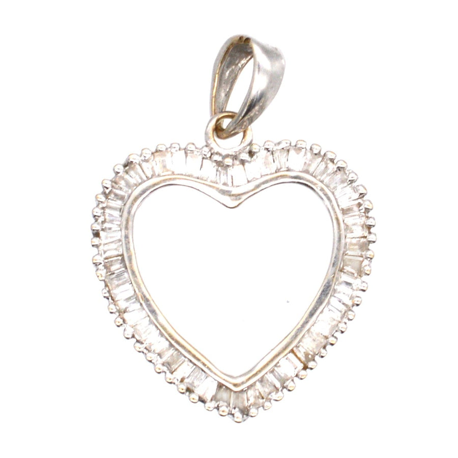 Modern 18ct white gold heart-shaped diamond pendant for Valentine's Day gift.